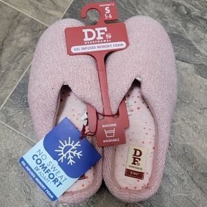 DEARFOAMS Chenille Clog Size Small 5-6-BRAND NEW